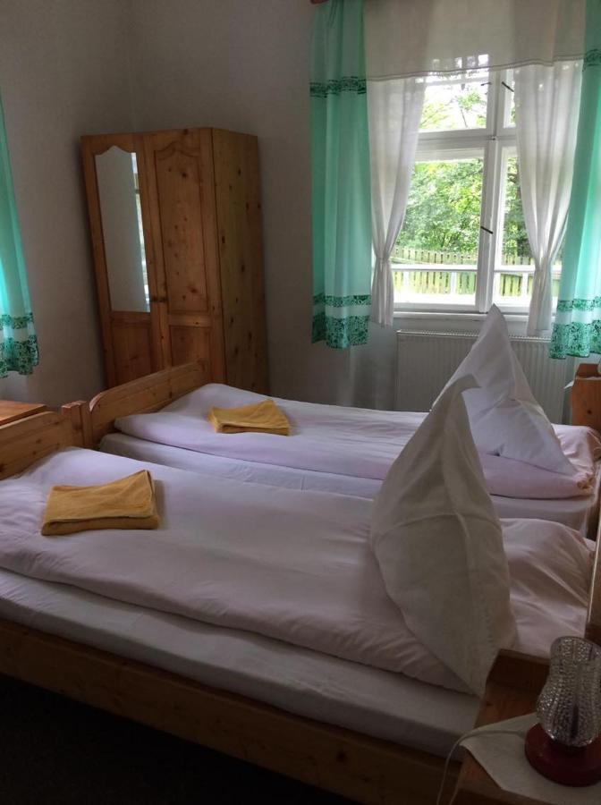 Manyi Villa バイレ・トゥシュナド エクステリア 写真