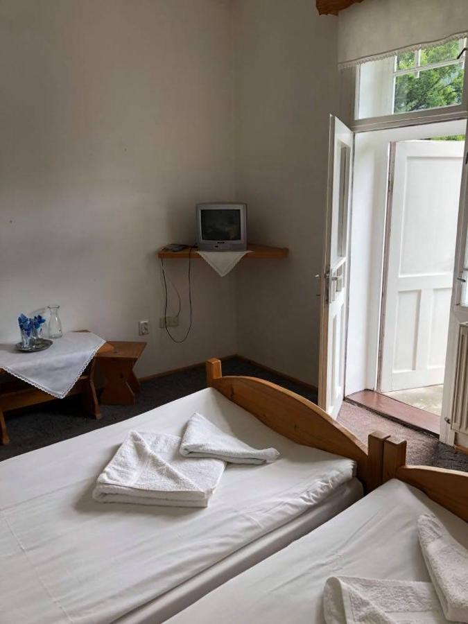 Manyi Villa バイレ・トゥシュナド エクステリア 写真