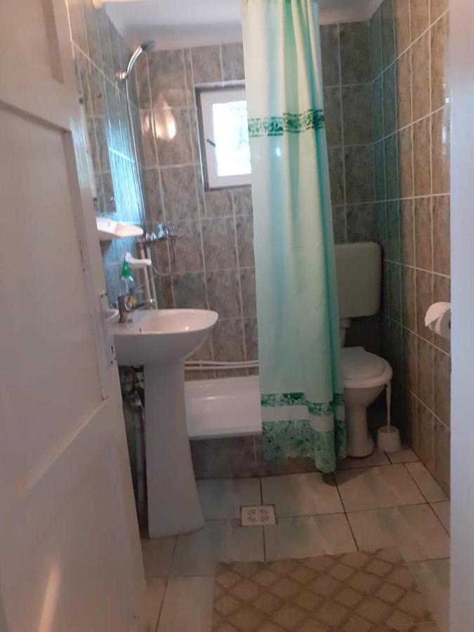 Manyi Villa バイレ・トゥシュナド エクステリア 写真
